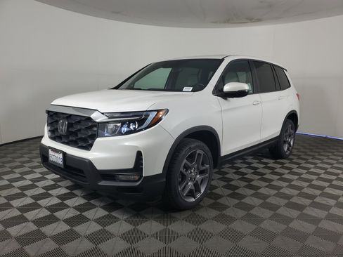 Used 2023 Honda Passport EX-L image 8
