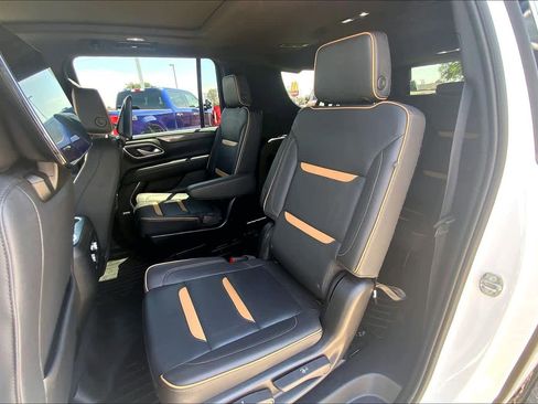 Used 2024 GMC Yukon XL AT4 w/ AT4 Premium Package AWD/4WD image 21