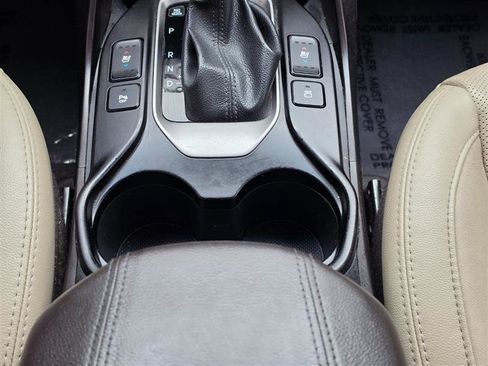 Used 2018 Hyundai Santa Fe Sport w/ 2.4L Tech Package 04 AWD/4WD image 40