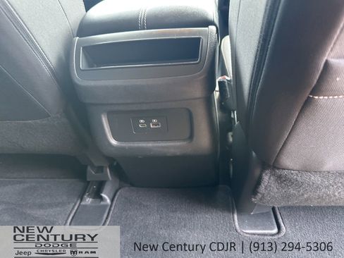 Used 2023 Nissan Pathfinder S image 13