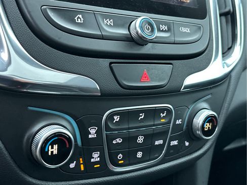 Used 2019 Chevrolet Equinox LT image 17