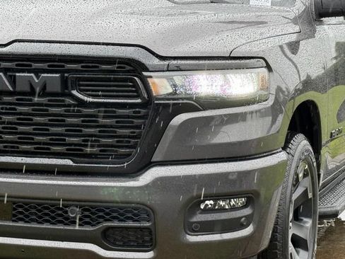 New 2026 RAM 1500 Express AWD/4WD image 11