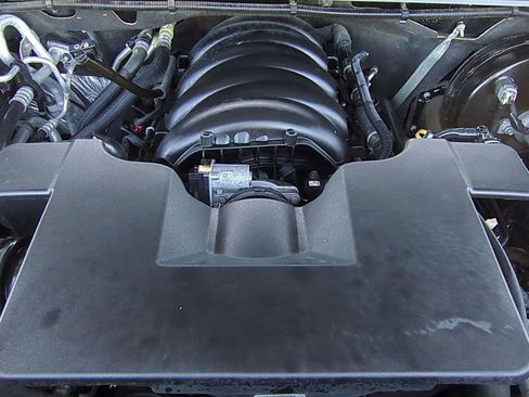 Used 2020 Chevrolet Suburban LT image 14