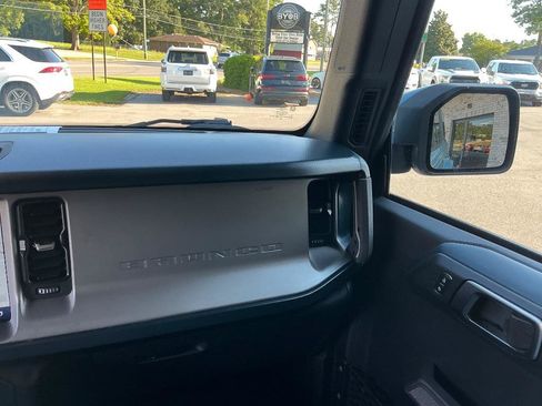 Used 2023 Ford Bronco Outer Banks AWD/4WD image 15