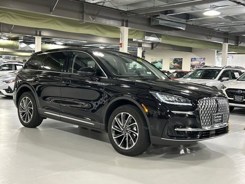 Used 2024 Lincoln Corsair AWD w/ Equipment Group 101A image 1