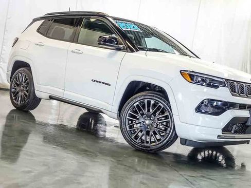 Used 2023 Jeep Compass High Altitude AWD/4WD image 5
