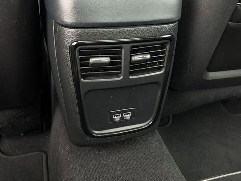 Used 2023 Chrysler 300 S image 22