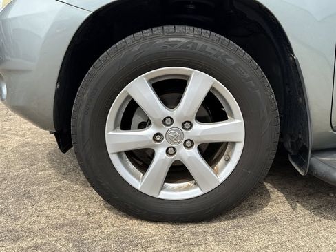 Used 2007 Toyota RAV4 Limited FWD image 9