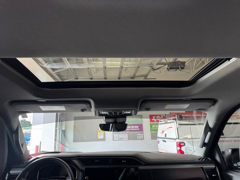 Used 2024 GMC Sierra 1500 Denali w/ Technology Package image 18