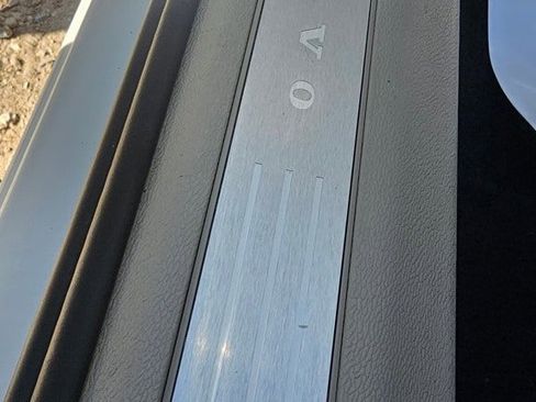 Certified 2025 Volvo XC60 T8 Ultra w/ Protection Package Premier image 27