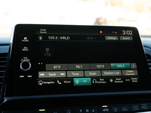 Certified 2026 Honda Odyssey Touring image 16