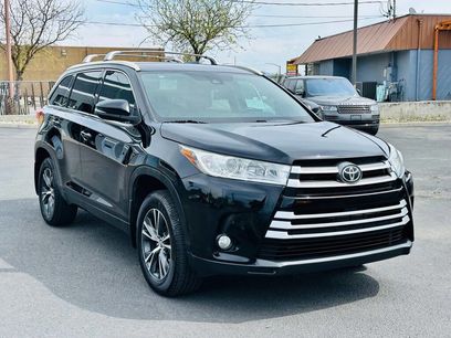 Used 2017 Toyota Highlander Plus w/ Carpet Mat Package