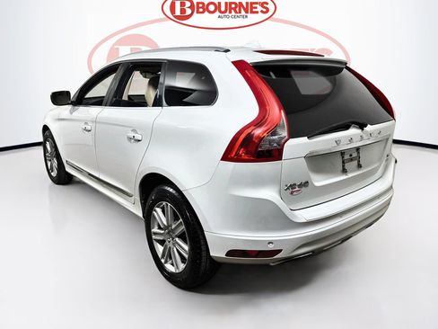 Used 2016 Volvo XC60 T6 w/ Climate Package AWD/4WD image 9