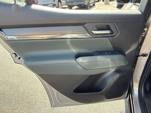 New 2026 GMC Terrain AT4 AWD/4WD image 30