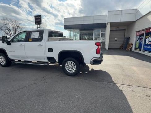 Used 2023 Chevrolet Silverado 2500 LT w/ Convenience Package AWD/4WD image 5