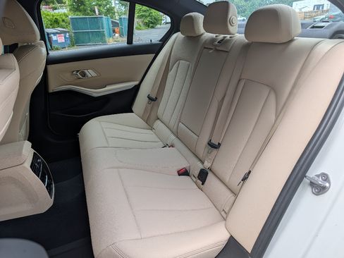 Used 2020 BMW 330i xDrive Sedan w/ Driving Assistance Package AWD/4WD image 18