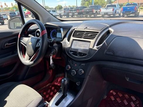 Used 2016 Chevrolet Trax LS w/ LPO, Protection Package AWD/4WD image 12