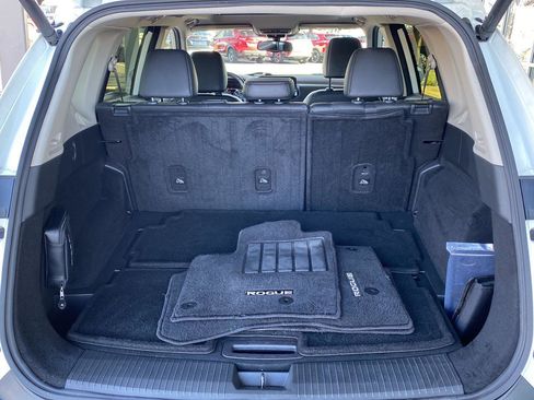 Certified 2023 Nissan Rogue SL w/ SL Premium Package image 9