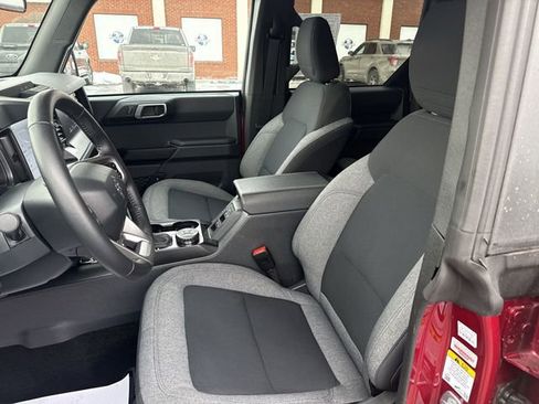 Used 2025 Ford Bronco Big Bend image 15