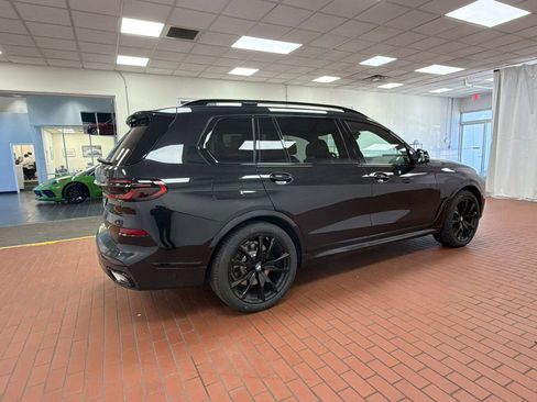 Used 2026 BMW X7 xDrive40i w/ M Sport Package AWD/4WD image 8