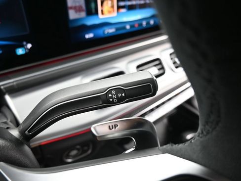 Used 2025 Mercedes-Benz GLS 63 AMG 4MATIC image 13