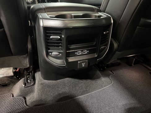 Used 2023 RAM 1500 Laramie AWD/4WD image 9
