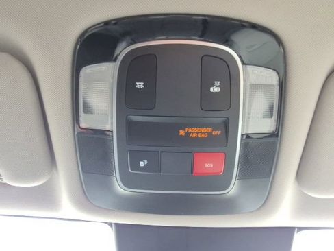 Used 2025 Hyundai Sonata SEL AWD/4WD image 32