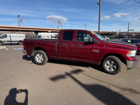 Used 2024 RAM 1500 Classic SLT AWD/4WD image 16