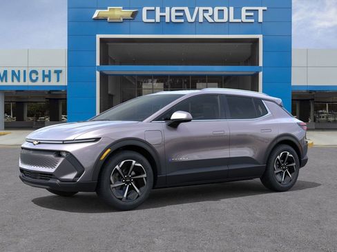 New 2026 Chevrolet Equinox EV LT image 2