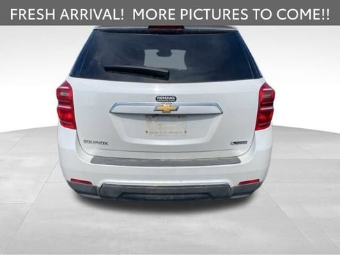 Used 2017 Chevrolet Equinox Premier w/ Enhanced Convenience Package FWD image 5