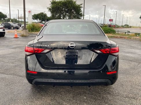 Used 2025 Nissan Sentra S FWD image 6