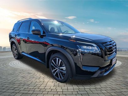 New 2025 Nissan Pathfinder Platinum