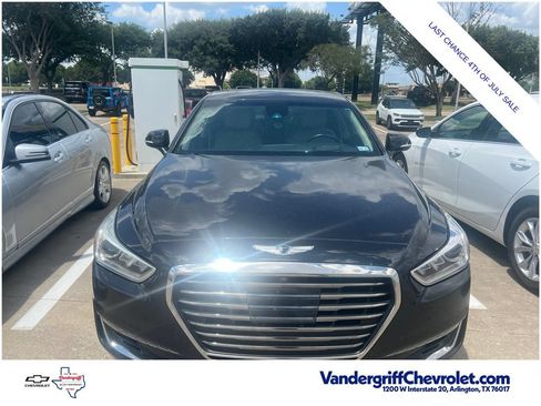 Used 2018 Genesis G90 3.3T Premium RWD image 7