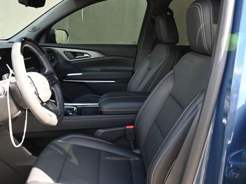 Used 2026 Chevrolet Traverse LT w/ Enhanced Driving Package image 14