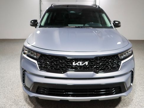 Used 2022 Kia Sorento S w/ Panoramic Sunroof Package FWD image 4