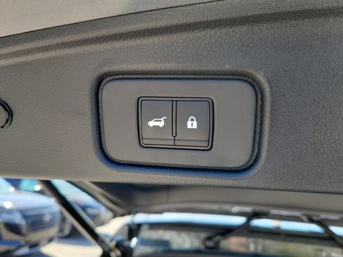 New 2026 Nissan Pathfinder Platinum w/ Cargo Package FWD image 28