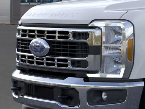 New 2026 Ford F350 XL w/ XL Chrome Package image 18