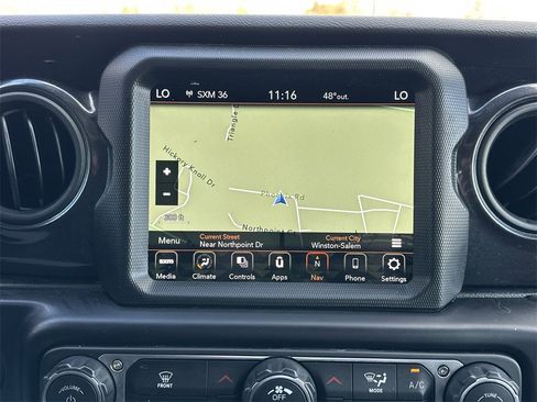 Used 2022 Jeep Gladiator Sport image 10