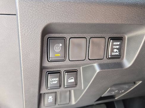 Used 2025 Nissan Frontier SV w/ SV Convenience Package AWD/4WD image 24