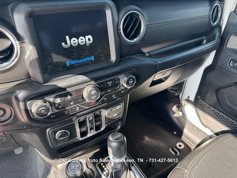 Used 2019 Jeep Wrangler Unlimited Sahara w/ Quick Order Package 24M Moab AWD/4WD image 19