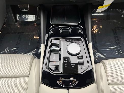 Used 2026 BMW 530i w/ M Sport Package image 11