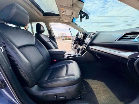 Used 2017 Subaru Outback 3.6R Limited image 33