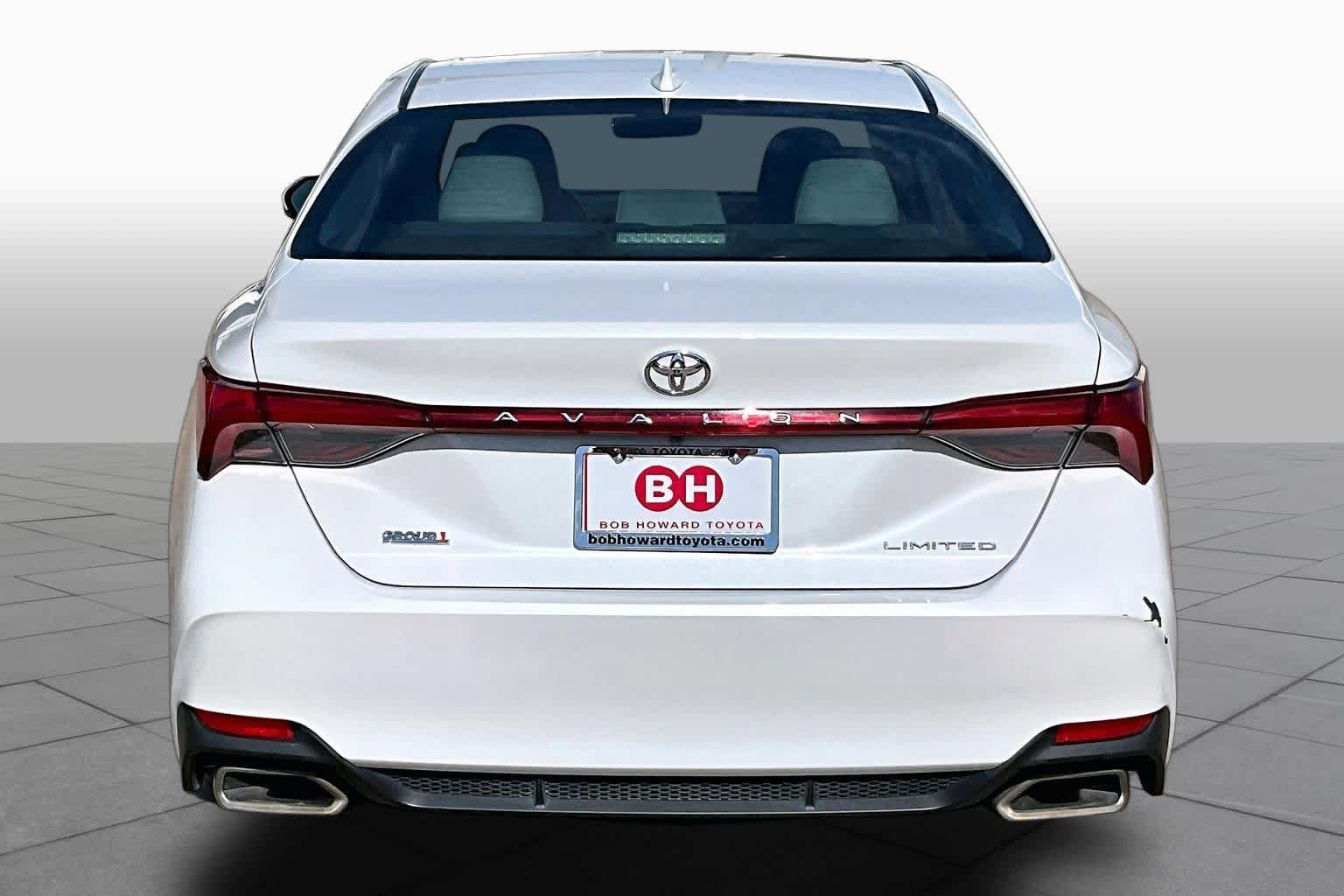 Used 2020 Toyota Avalon Limited FWD image 5
