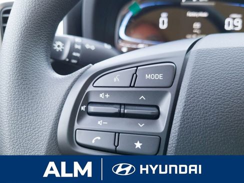 New 2026 Hyundai Venue SE image 25