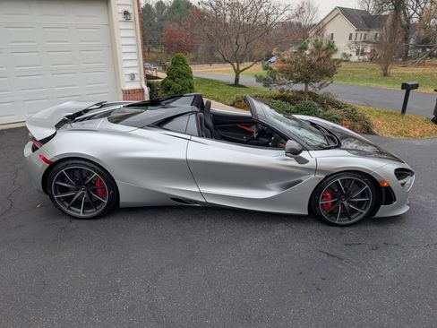Used 2022 McLaren 720S Performance image 2