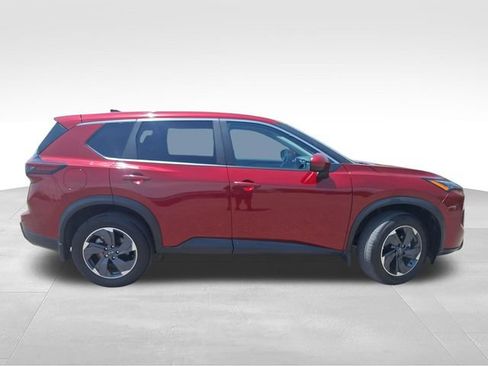 Certified 2026 Nissan Rogue SV FWD image 9