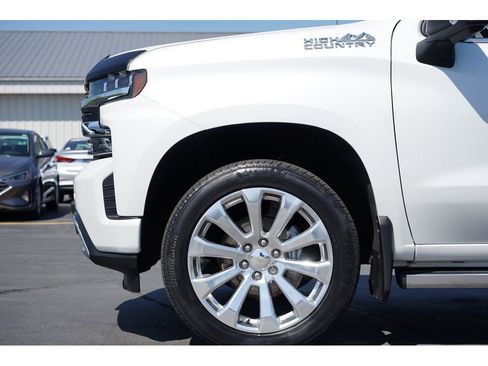 Used 2021 Chevrolet Silverado 1500 High Country image 11