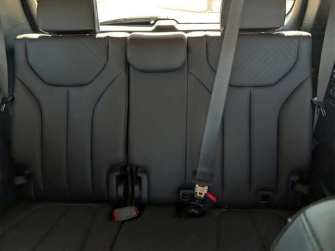 Used 2024 Hyundai Palisade SEL image 26