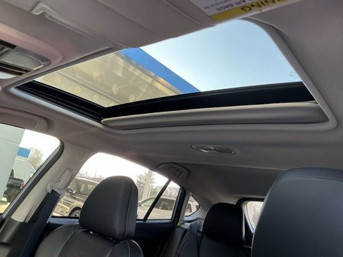 Used 2022 Subaru Crosstrek 2.5i Limited w/ Moonroof Package 2 image 17