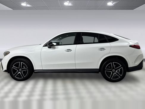 Used 2024 Mercedes-Benz GLC 300 4MATIC image 2